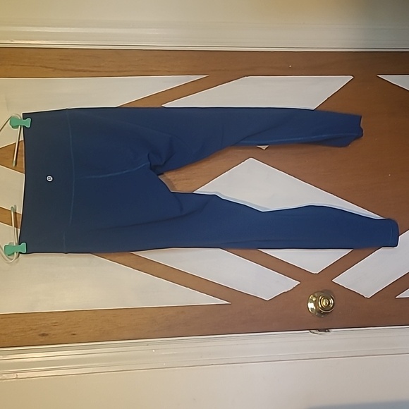 LULULEMON Leggings - Picture 2 of 6